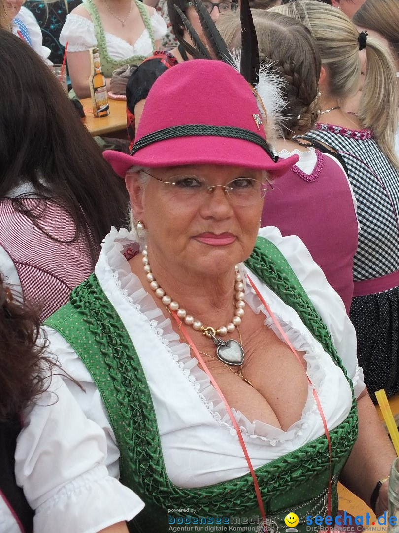 Dirndl-Weltrekord: Bad-Schussenried am Bodensee, 04.10.2014