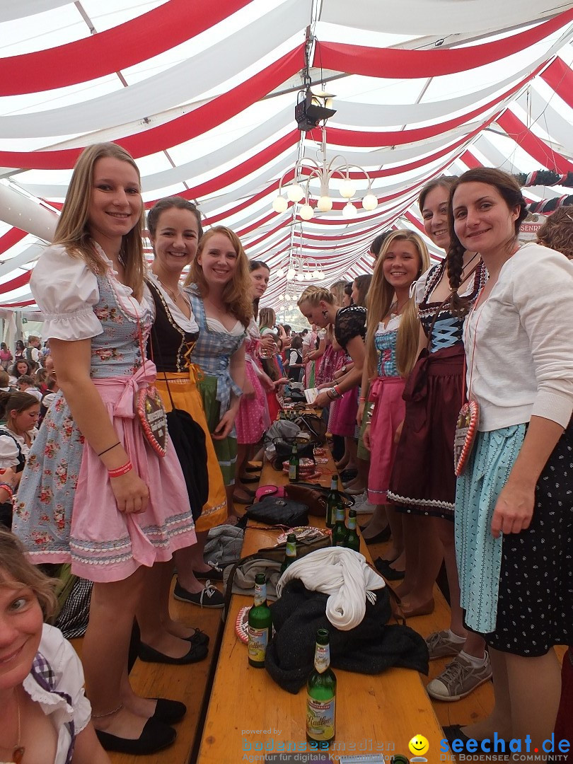 Dirndl-Weltrekord: Bad-Schussenried am Bodensee, 04.10.2014