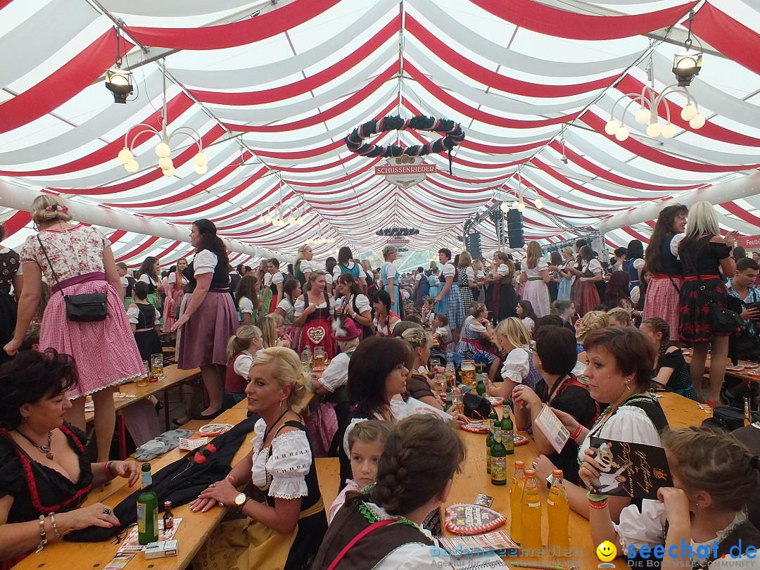 Dirndl-Weltrekord: Bad-Schussenried am Bodensee, 04.10.2014