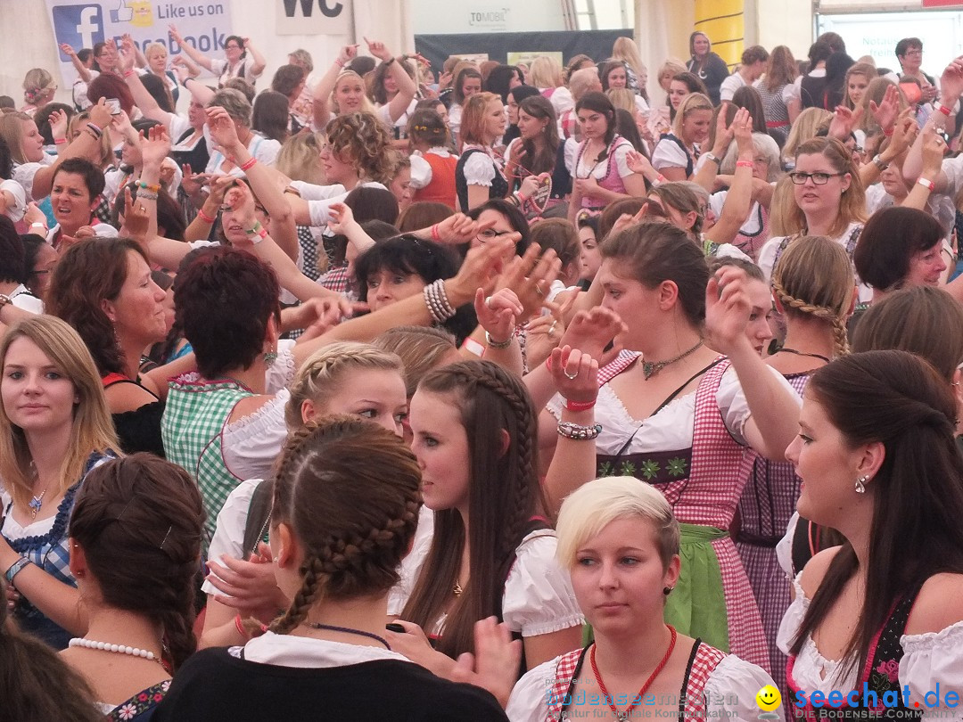 Dirndl-Weltrekord: Bad-Schussenried am Bodensee, 04.10.2014