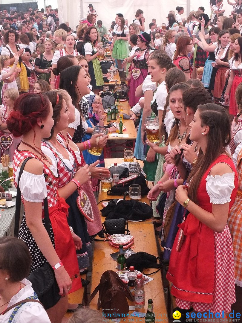 Dirndl-Weltrekord: Bad-Schussenried am Bodensee, 04.10.2014