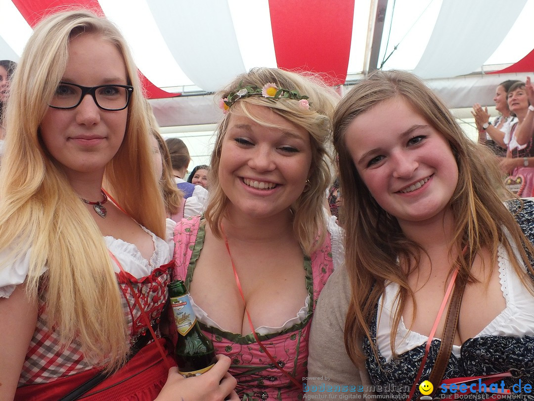 Dirndl-Weltrekord: Bad-Schussenried am Bodensee, 04.10.2014