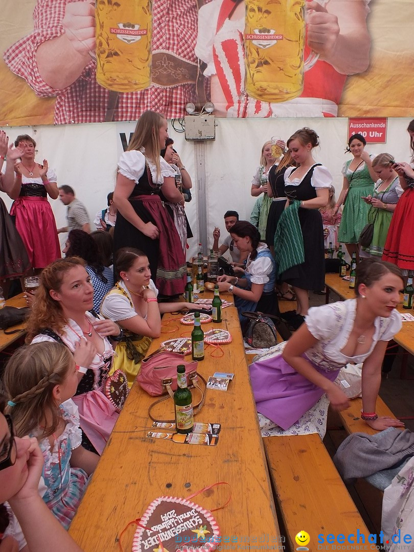 Dirndl-Weltrekord: Bad-Schussenried am Bodensee, 04.10.2014