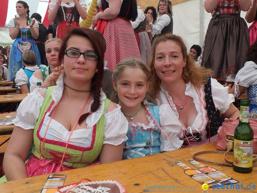 Dirndl-Weltrekord: Bad-Schussenried am Bodensee, 04.10.2014