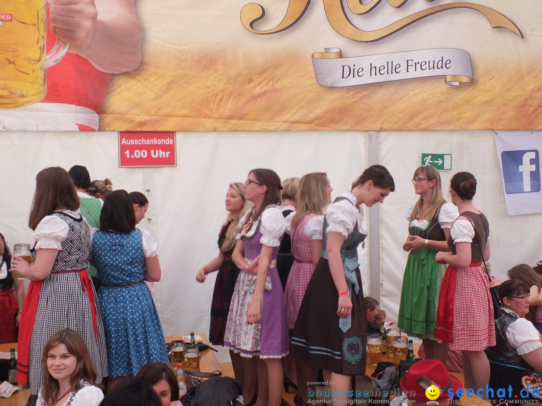 Dirndl-Weltrekord: Bad-Schussenried am Bodensee, 04.10.2014