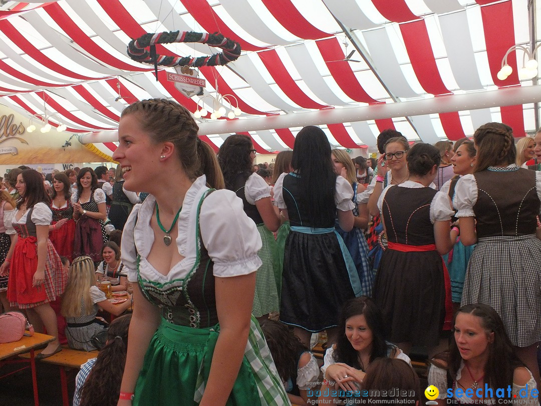 Dirndl-Weltrekord: Bad-Schussenried am Bodensee, 04.10.2014