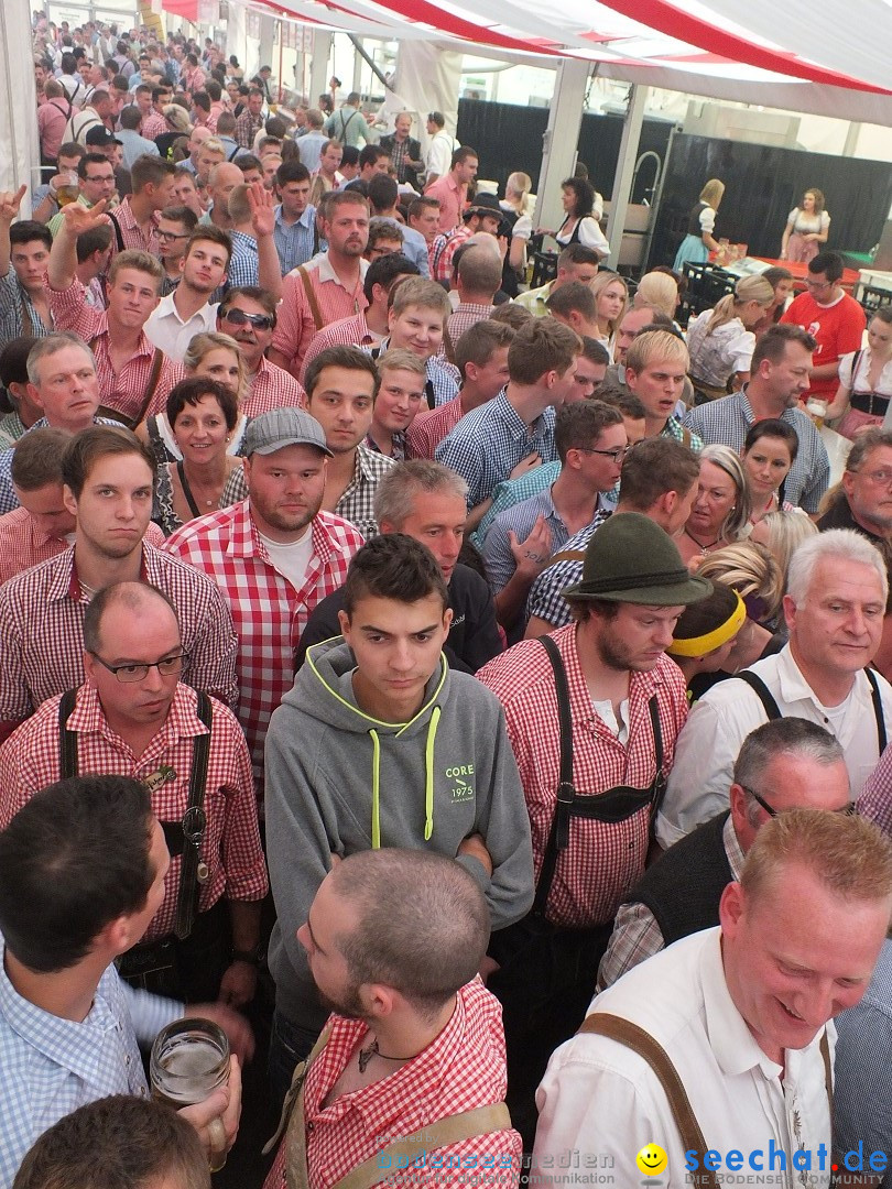 Dirndl-Weltrekord: Bad-Schussenried am Bodensee, 04.10.2014