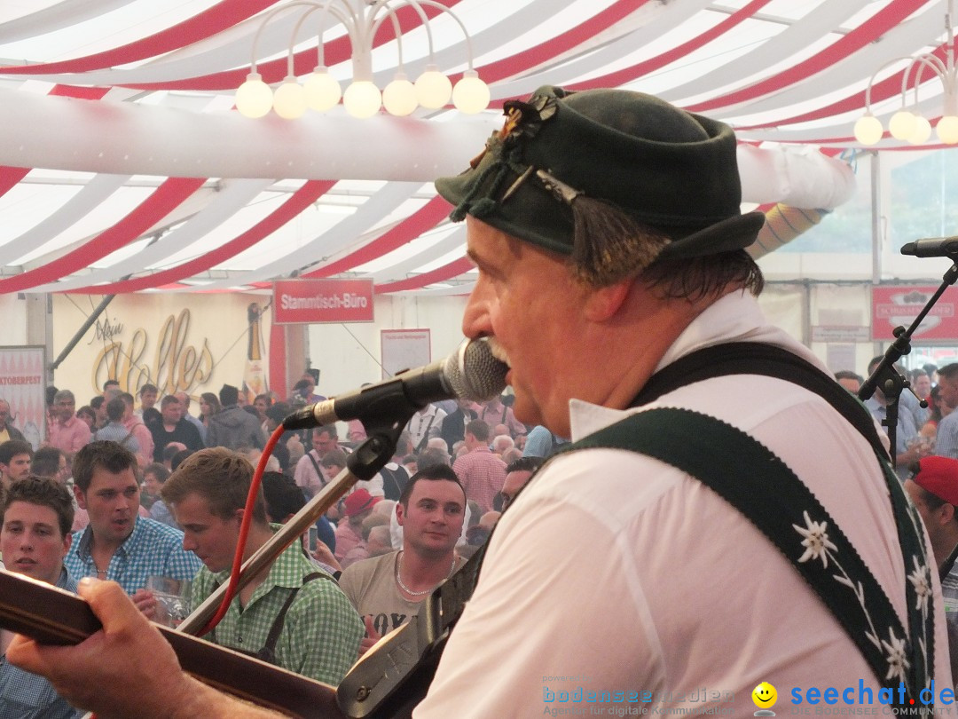 Dirndl-Weltrekord: Bad-Schussenried am Bodensee, 04.10.2014