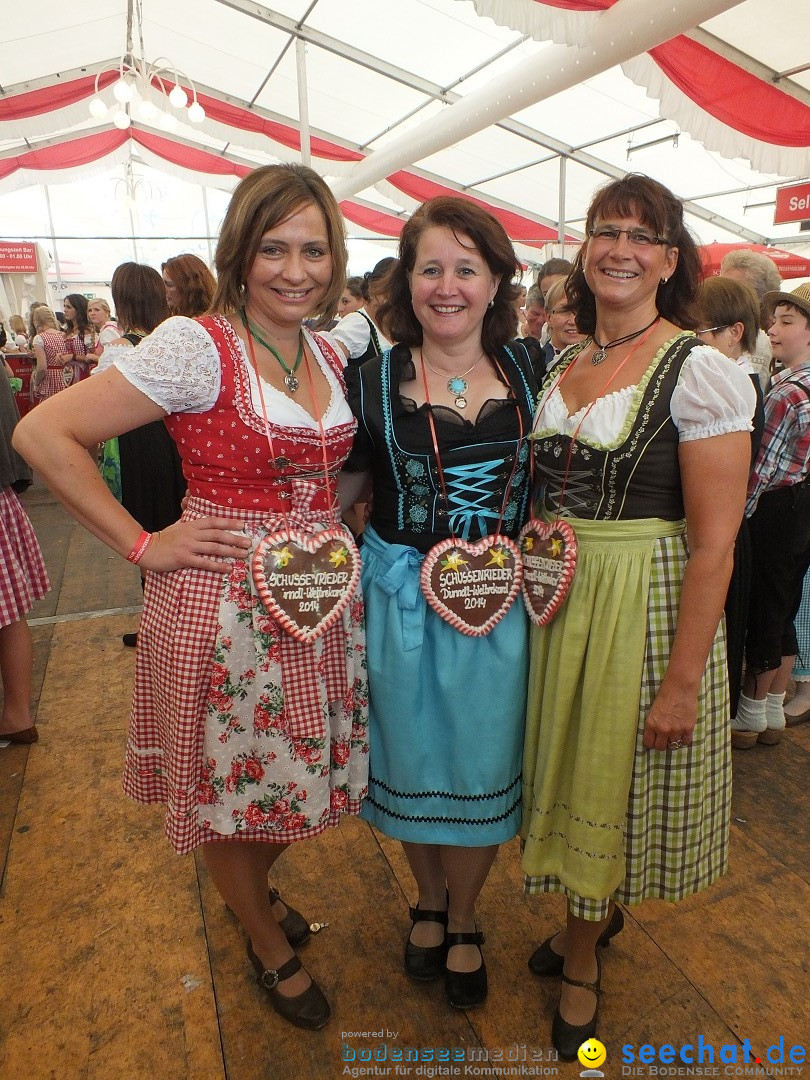 Dirndl-Weltrekord: Bad-Schussenried am Bodensee, 04.10.2014