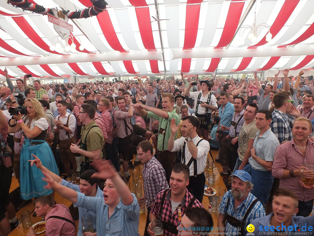 Dirndl-Weltrekord: Bad-Schussenried am Bodensee, 04.10.2014