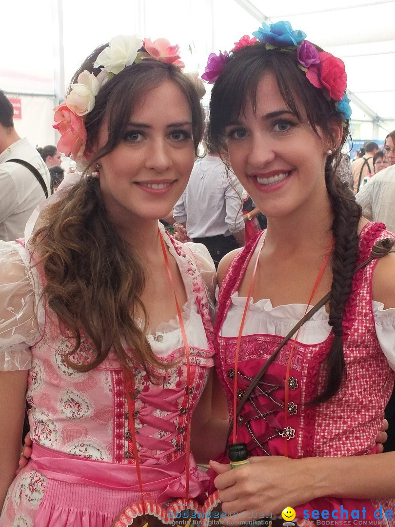 Dirndl-Weltrekord: Bad-Schussenried am Bodensee, 04.10.2014