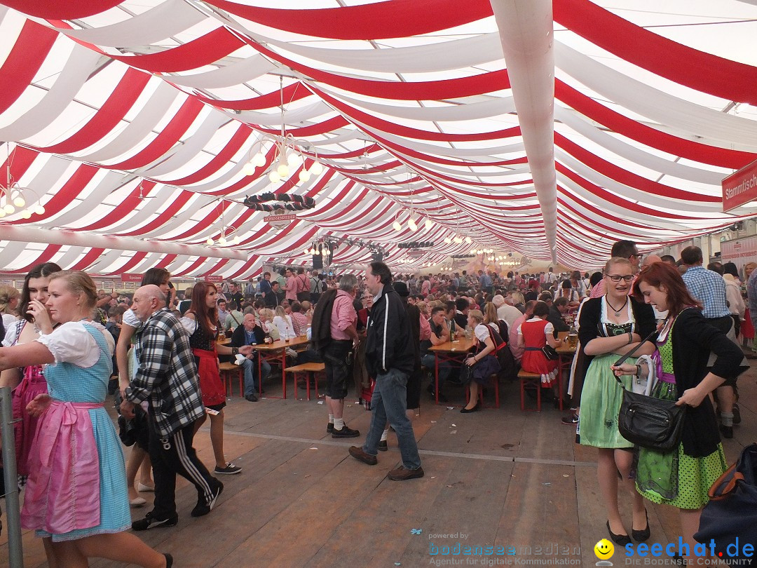 Dirndl-Weltrekord: Bad-Schussenried am Bodensee, 04.10.2014