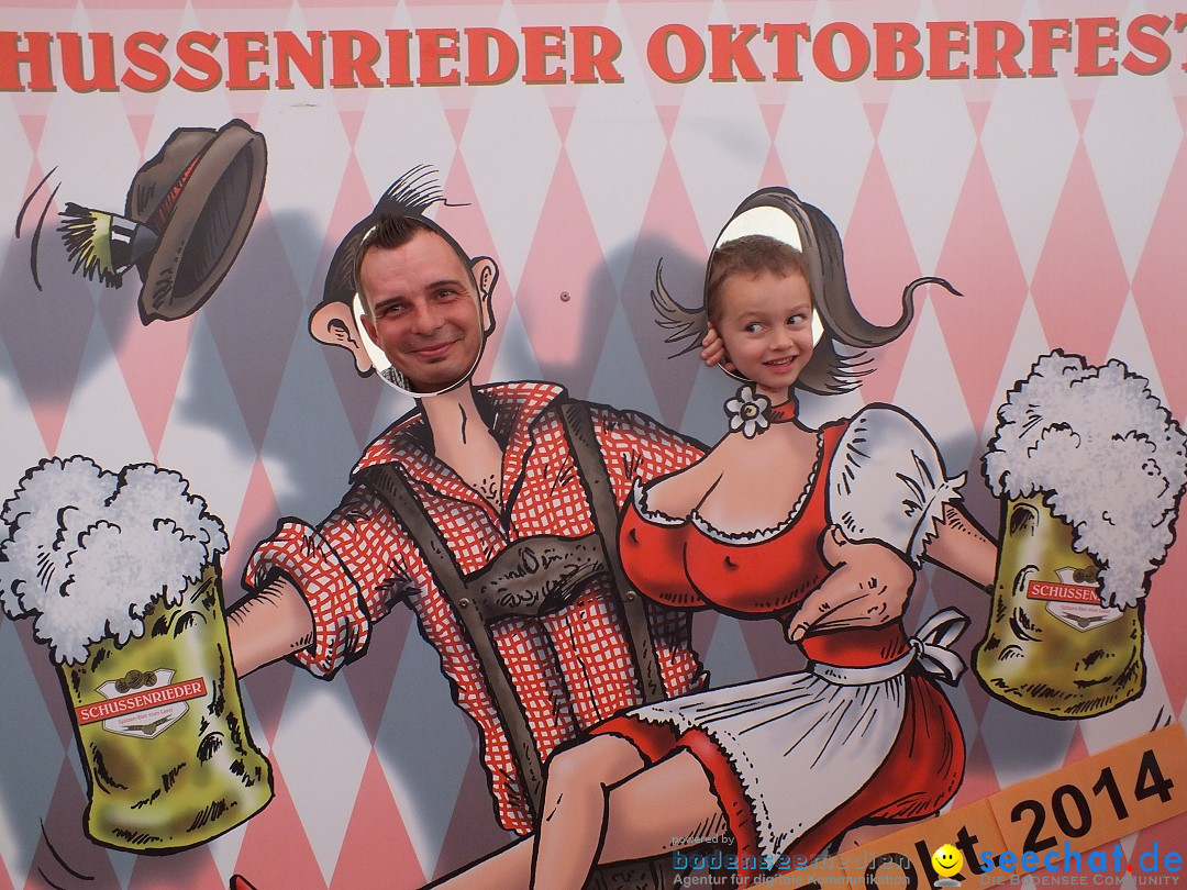 Dirndl-Weltrekord: Bad-Schussenried am Bodensee, 04.10.2014