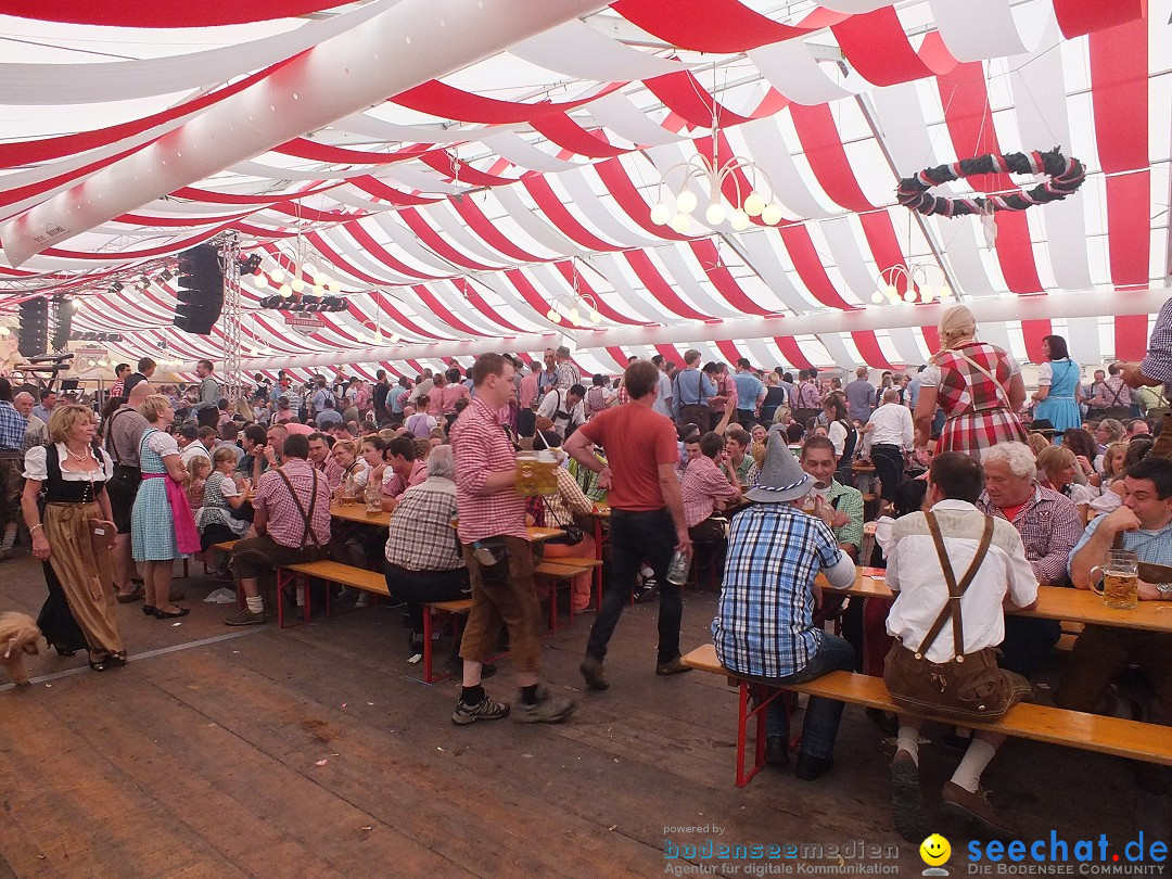 Dirndl-Weltrekord: Bad-Schussenried am Bodensee, 04.10.2014