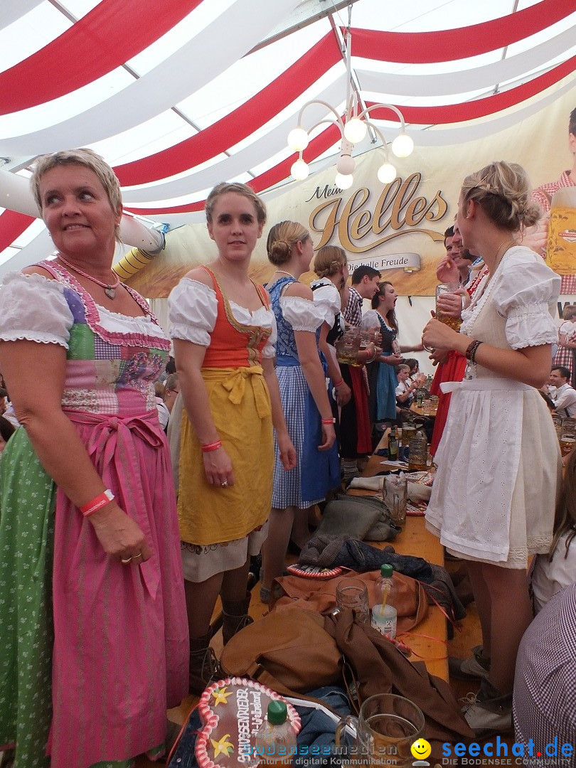 Dirndl-Weltrekord: Bad-Schussenried am Bodensee, 04.10.2014