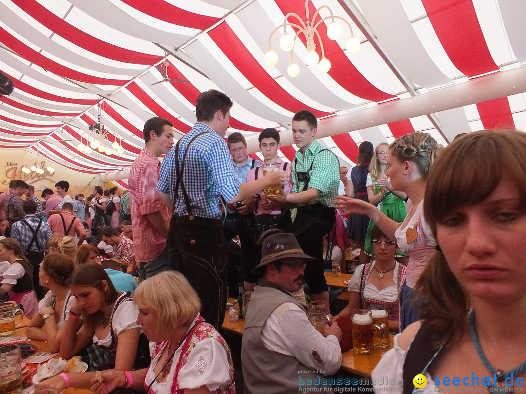 Dirndl-Weltrekord: Bad-Schussenried am Bodensee, 04.10.2014