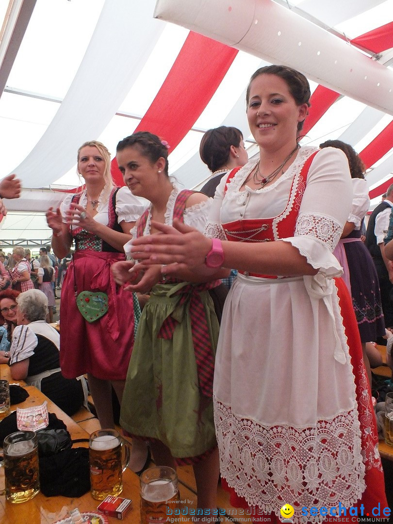 Dirndl-Weltrekord: Bad-Schussenried am Bodensee, 04.10.2014