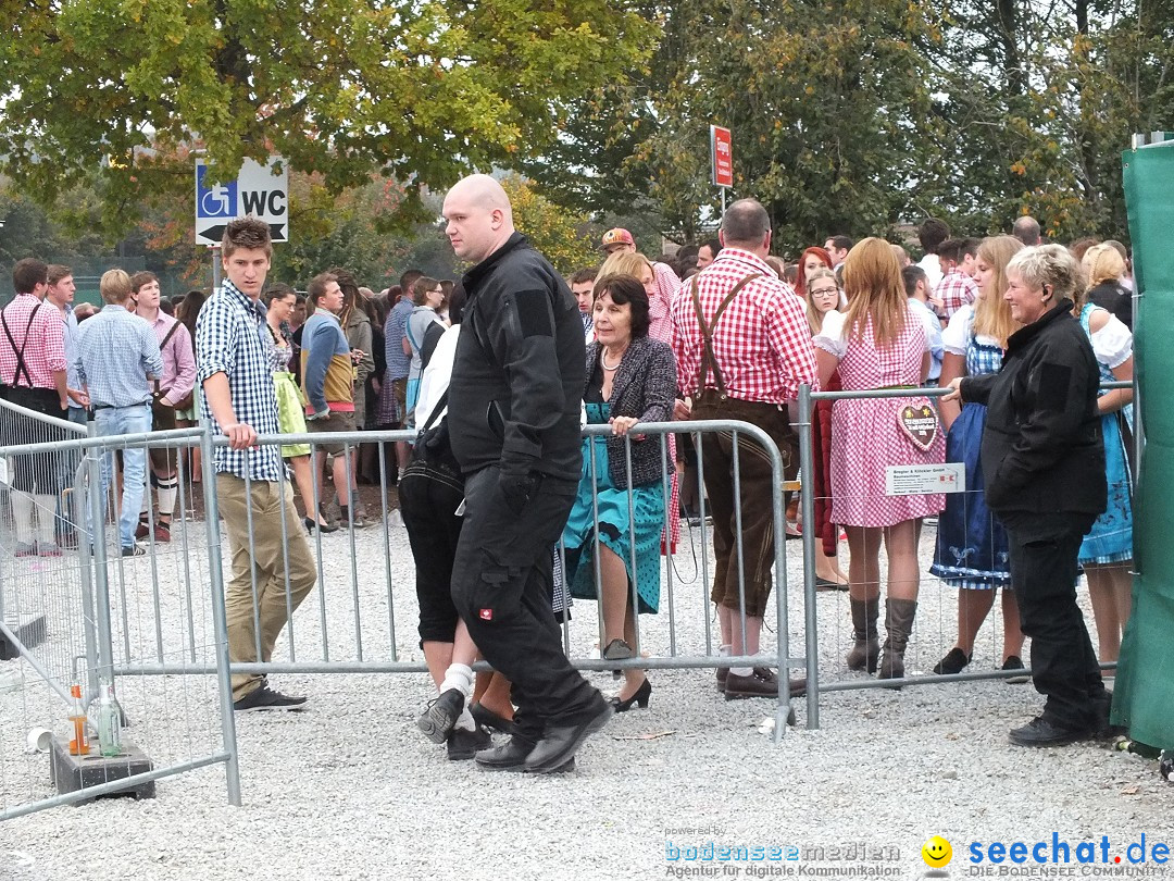 Dirndl-Weltrekord: Bad-Schussenried am Bodensee, 04.10.2014