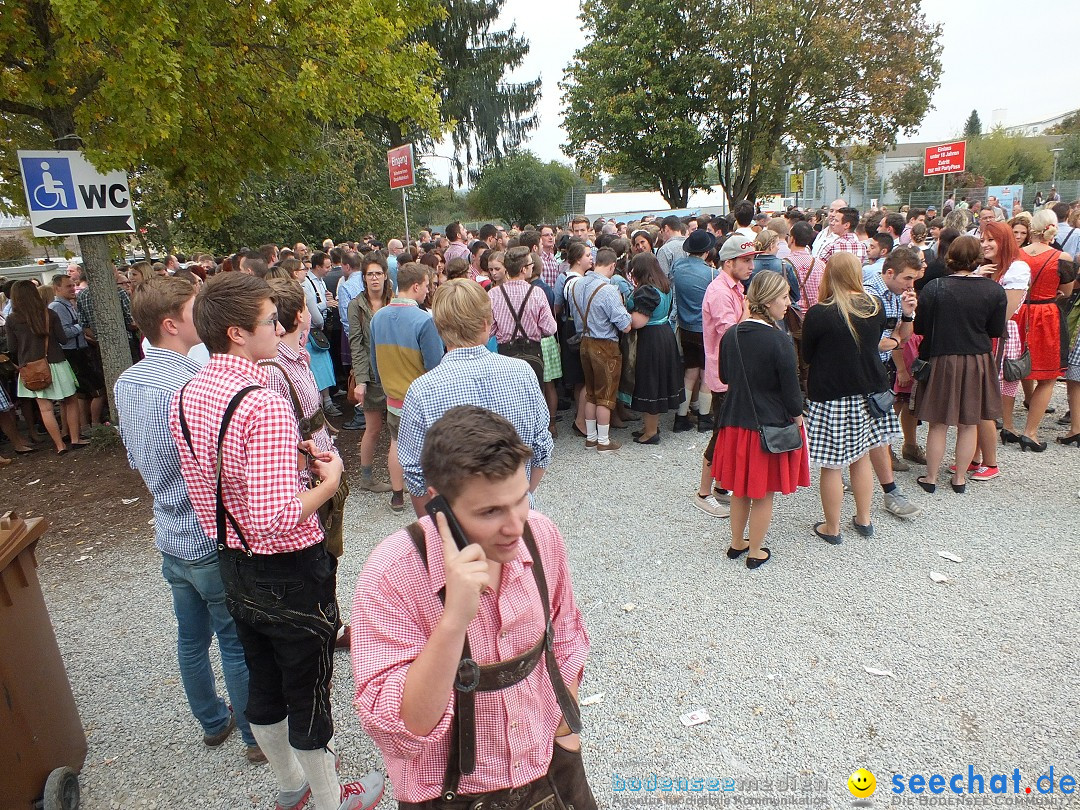 Dirndl-Weltrekord: Bad-Schussenried am Bodensee, 04.10.2014