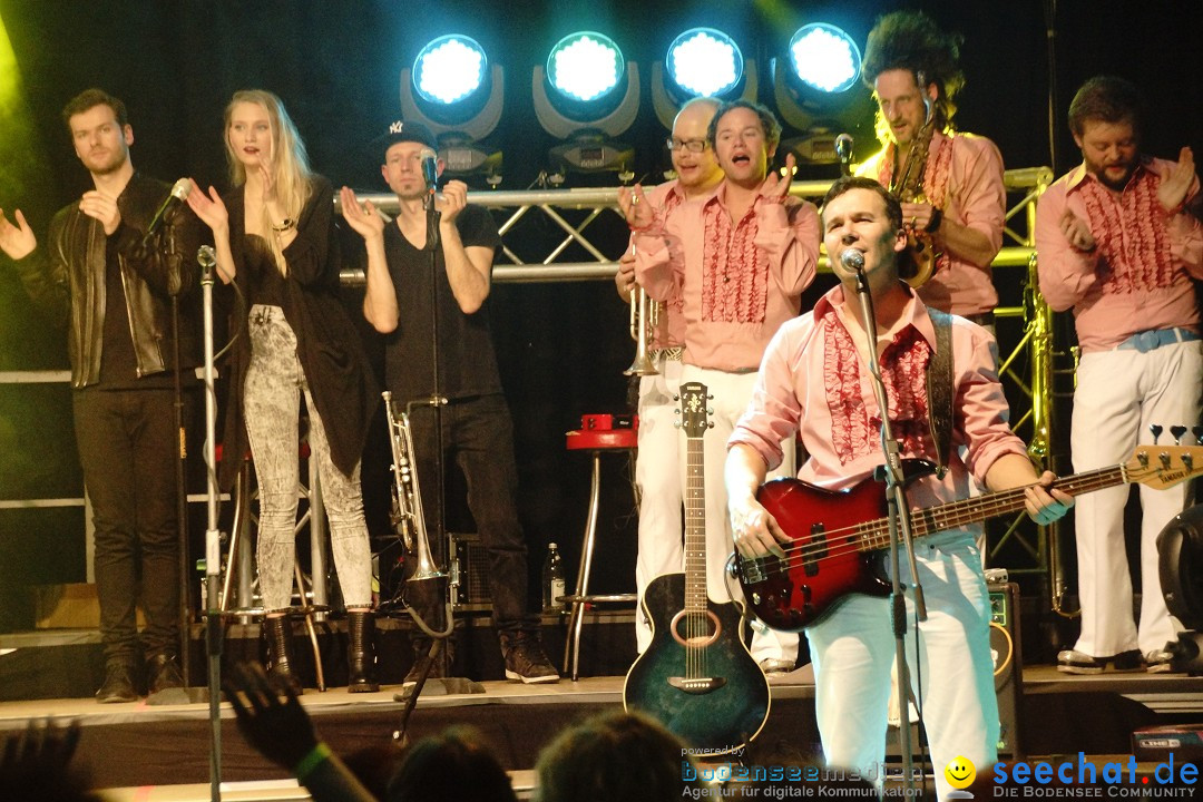 Benefizkonzert: Glasperlenspiel und Papis Pumpels: Stockach, 23.12.2014