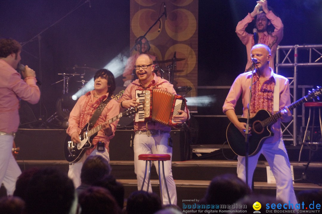 Benefizkonzert: Glasperlenspiel und Papis Pumpels: Stockach, 23.12.2014