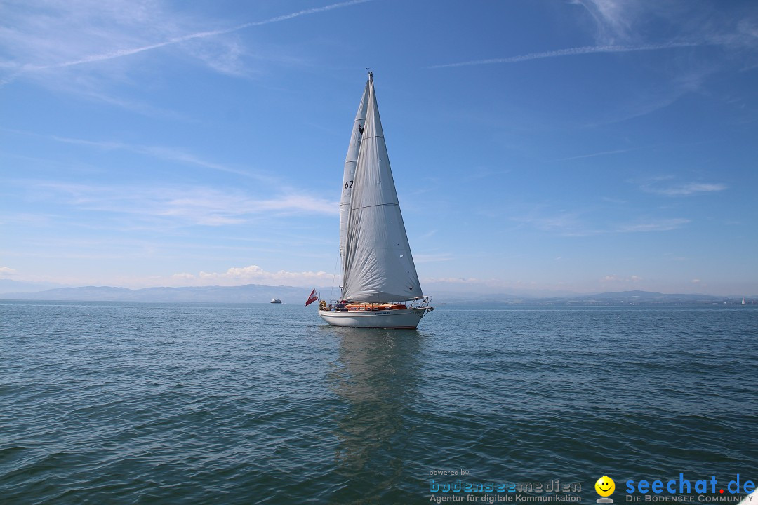 BODENSEEBOOT.DE - Bodenseequerung von Bernhard Nuss: Friedrichshafen, 04.07