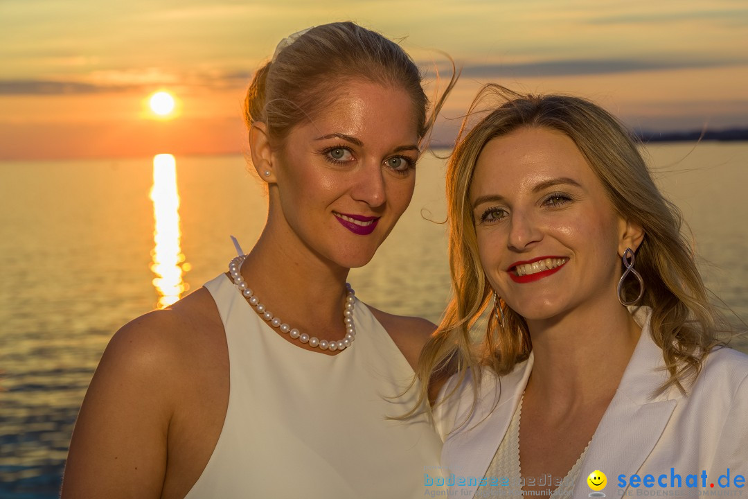 x2Sonnenkoenigin-White-Night-16-07-2016-Bodensee-Community-SEECHAT_DeIMG_0707.jpg