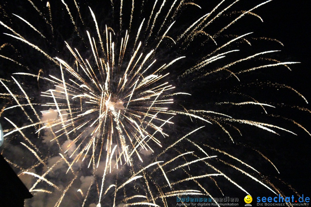 Feuerwerk am Himmel in Neuhausen am Rheinfall, 31.07.2017