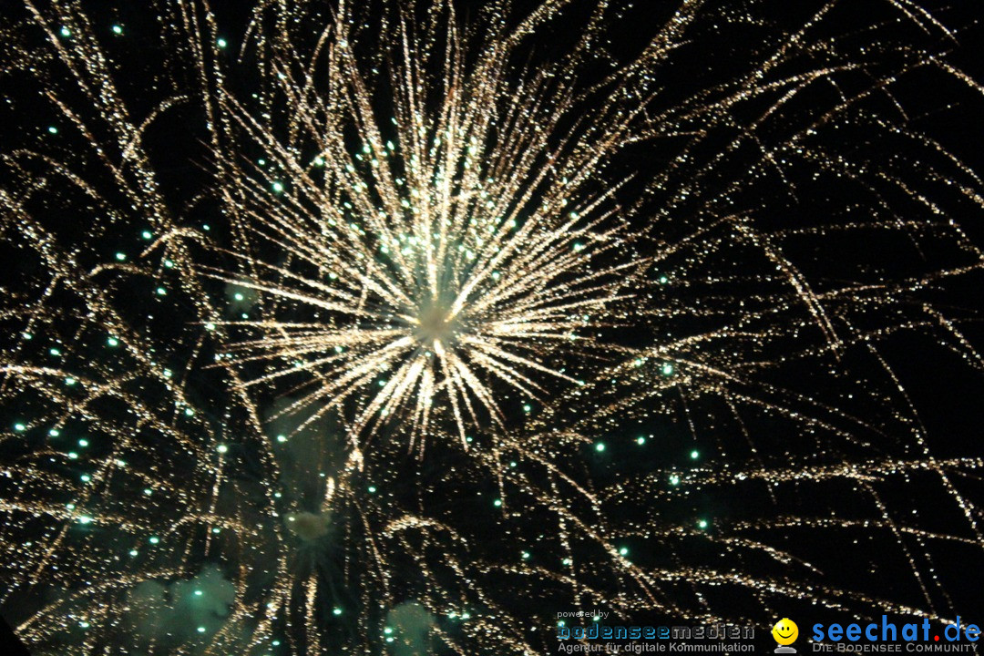 Feuerwerk am Himmel in Neuhausen am Rheinfall, 31.07.2017