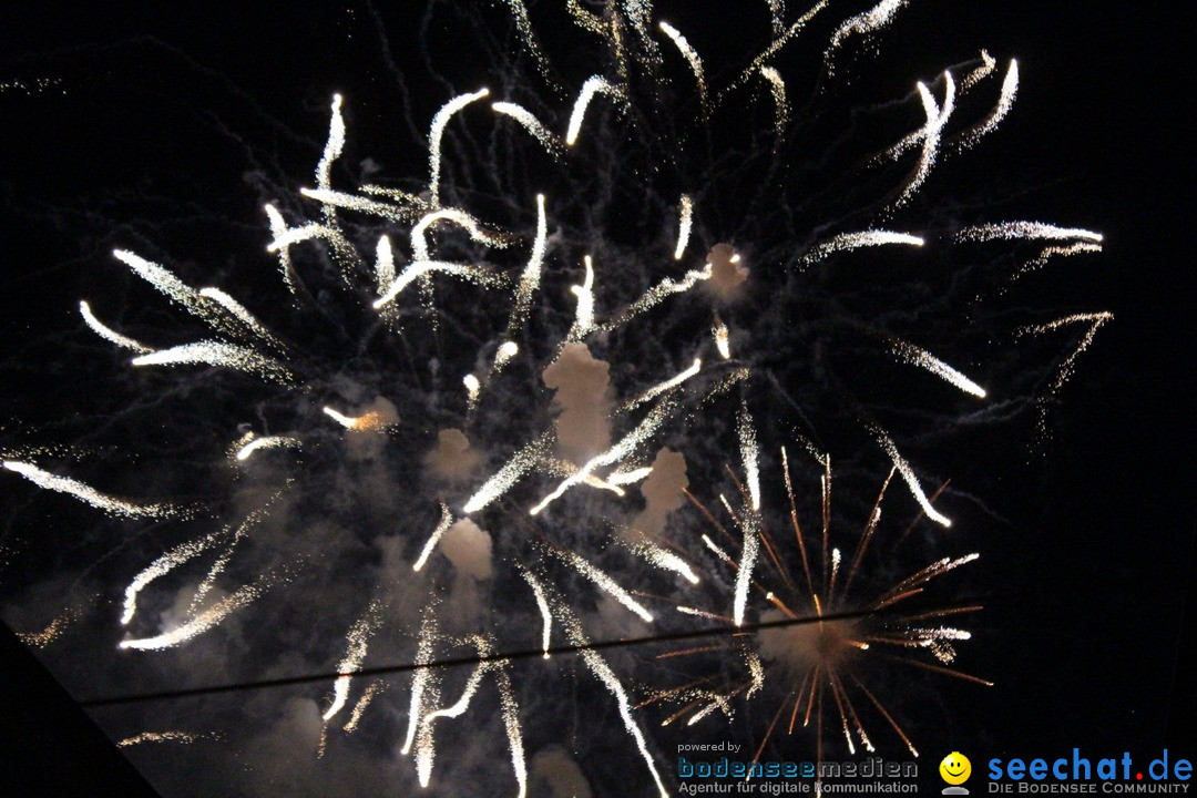 Feuerwerk am Himmel in Neuhausen am Rheinfall, 31.07.2017