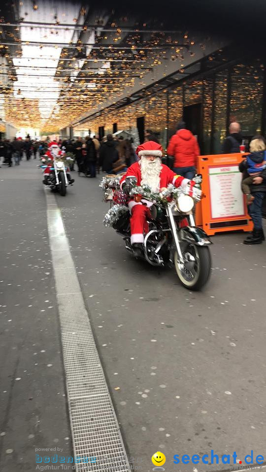 St. Nikolaus und Coca-Cola-Weihnachtstruck: Zuerich, 3.12.2017