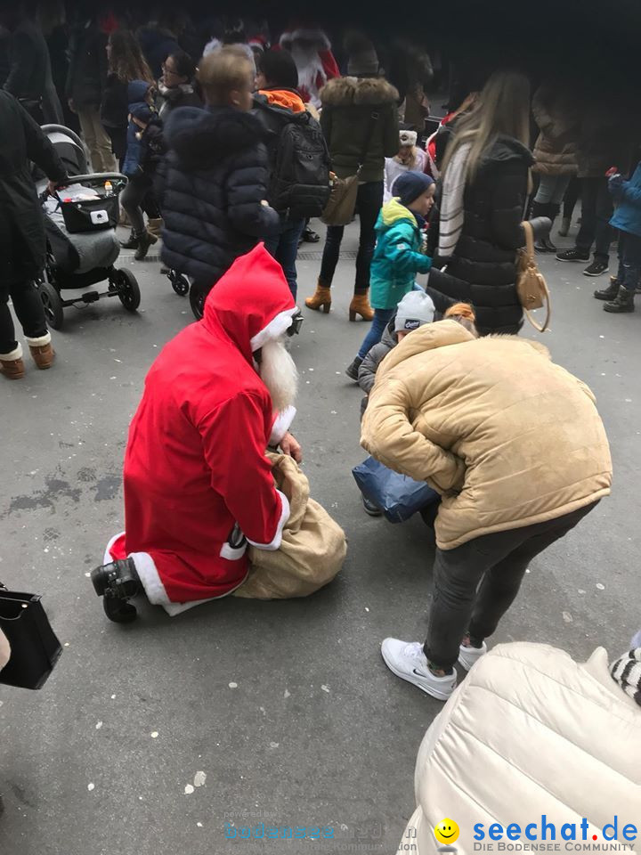 St. Nikolaus und Coca-Cola-Weihnachtstruck: Zuerich, 3.12.2017