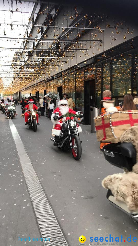 St. Nikolaus und Coca-Cola-Weihnachtstruck: Zuerich, 3.12.2017