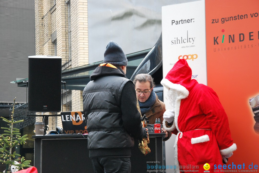 St. Nikolaus und Coca-Cola-Weihnachtstruck: Zuerich, 3.12.2017