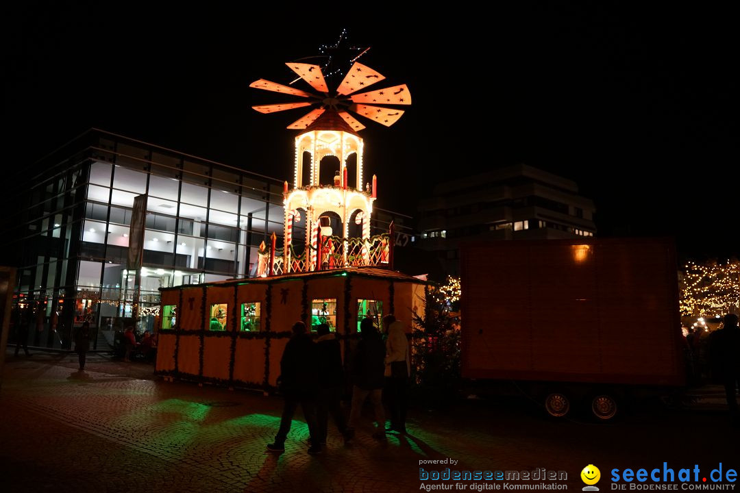 Weihnachtsmarkt mit Eisbahn: Friedrichshafen am Bodensee, 01.12.2018