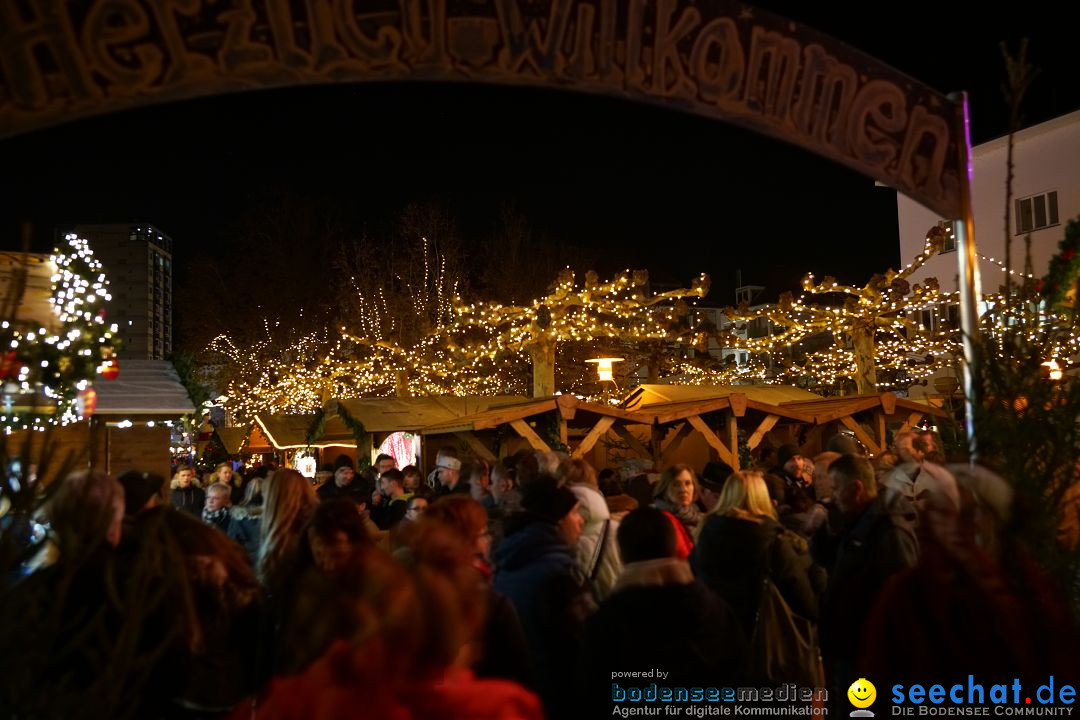 Weihnachtsmarkt mit Eisbahn: Friedrichshafen am Bodensee, 01.12.2018