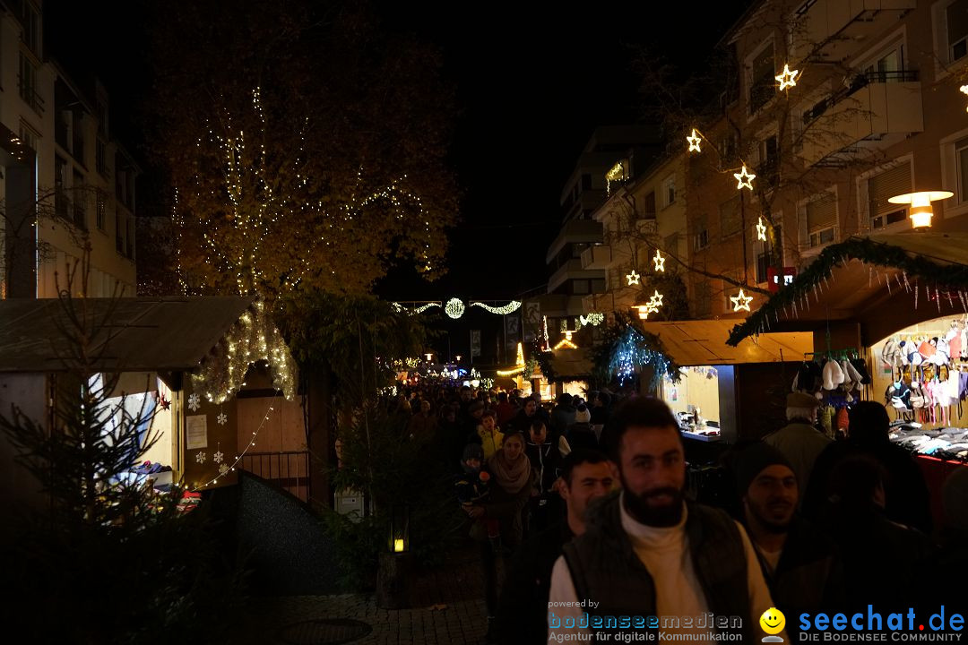 Weihnachtsmarkt mit Eisbahn: Friedrichshafen am Bodensee, 01.12.2018