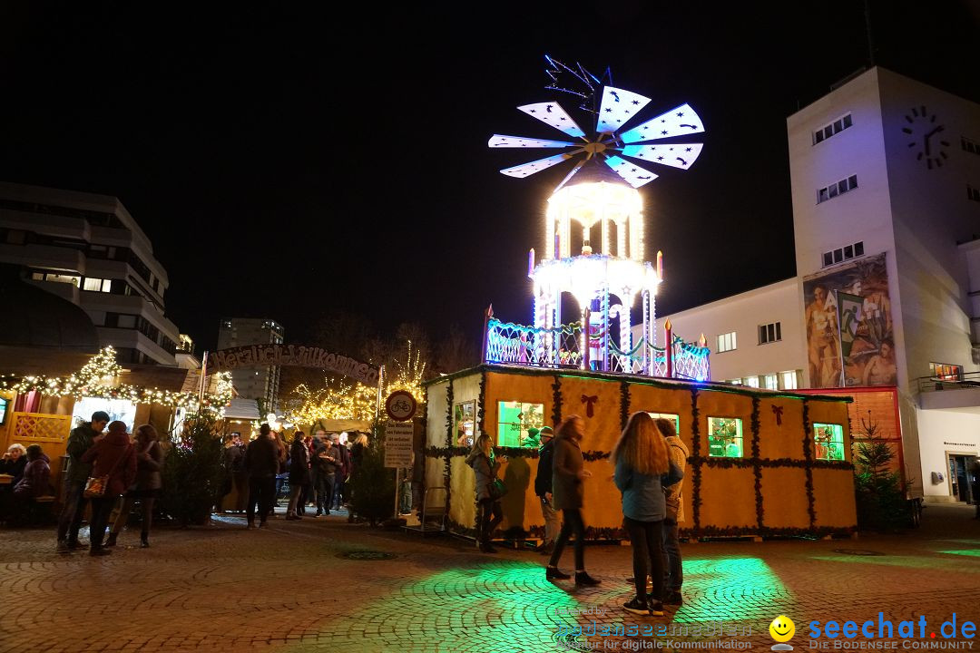 Weihnachtsmarkt mit Eisbahn: Friedrichshafen am Bodensee, 01.12.2018