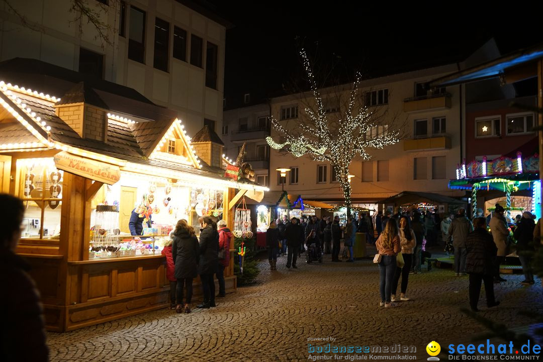 Weihnachtsmarkt mit Eisbahn: Friedrichshafen am Bodensee, 01.12.2018