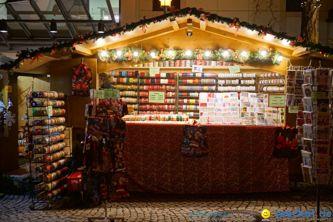 Weihnachtsmarkt mit Eisbahn: Friedrichshafen am Bodensee, 01.12.2018