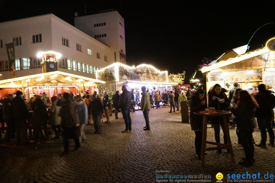 Weihnachtsmarkt mit Eisbahn: Friedrichshafen am Bodensee, 01.12.2018