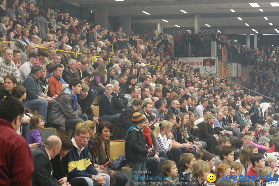 Basketball Bundesliga: ULM - BREMERHAVEN: Ulm, 27.02.2010