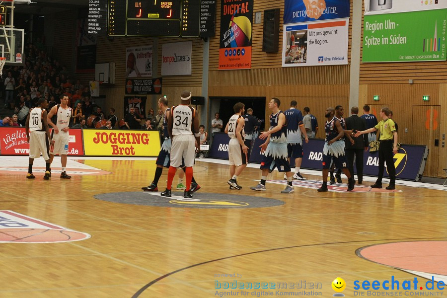 Basketball Bundesliga: ULM - BREMERHAVEN: Ulm, 27.02.2010