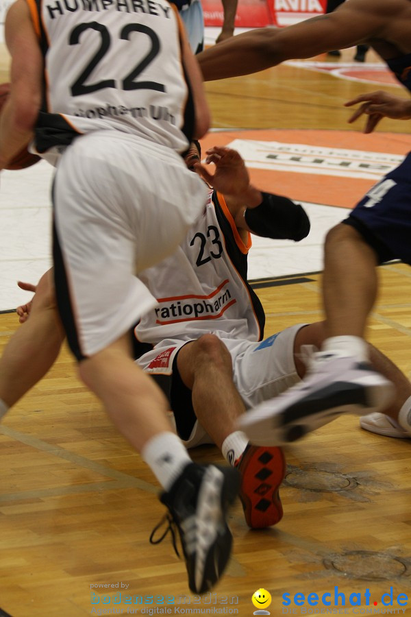 Basketball Bundesliga: ULM - BREMERHAVEN: Ulm, 27.02.2010