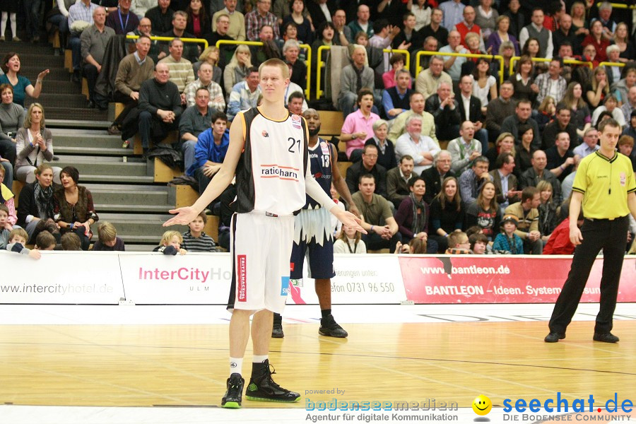 Basketball Bundesliga: ULM - BREMERHAVEN: Ulm, 27.02.2010