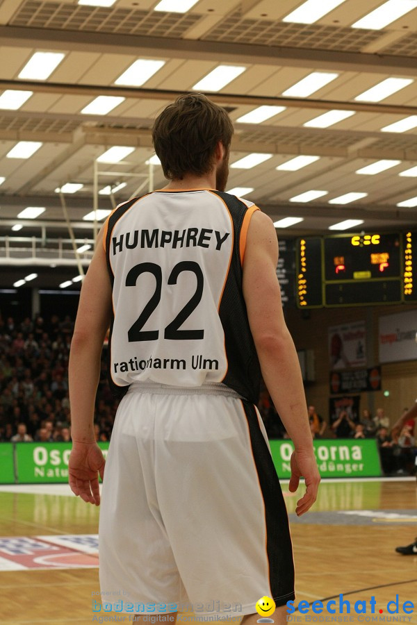 Basketball Bundesliga: ULM - BREMERHAVEN: Ulm, 27.02.2010