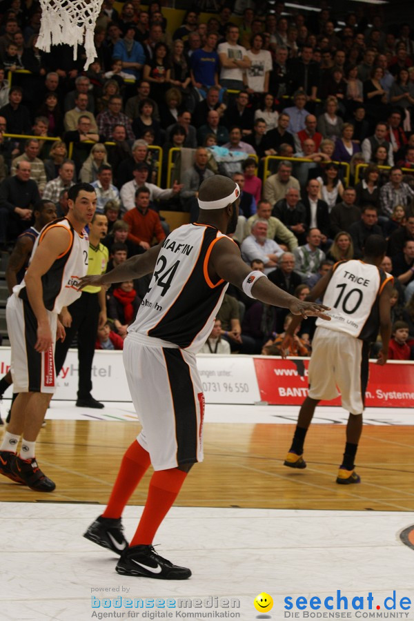 Basketball Bundesliga: ULM - BREMERHAVEN: Ulm, 27.02.2010