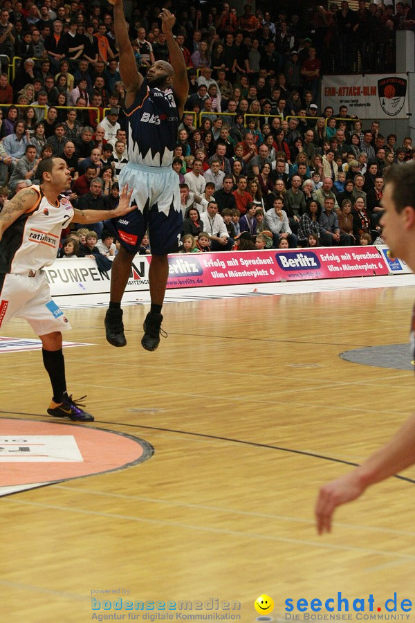 Basketball Bundesliga: ULM - BREMERHAVEN: Ulm, 27.02.2010