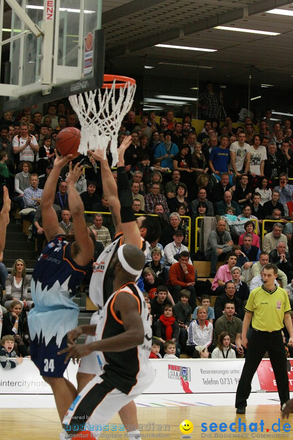 Basketball Bundesliga: ULM - BREMERHAVEN: Ulm, 27.02.2010