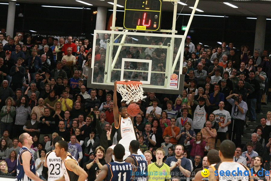 Basketball Bundesliga: ULM - BREMERHAVEN: Ulm, 27.02.2010